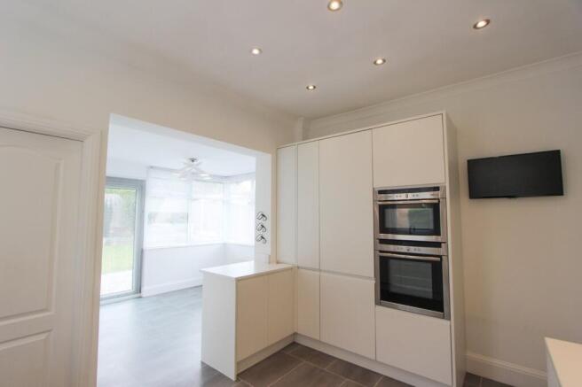 3 bed Semi-Detached Bungalow for sale Image 7