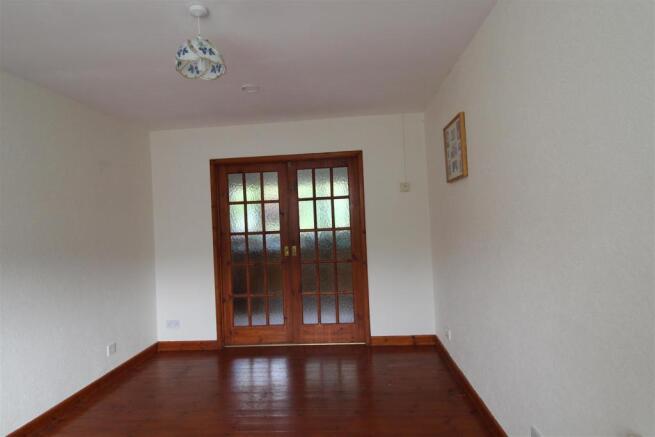 Dining room (2).JPG
