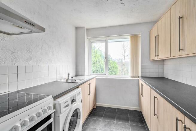 221 Netercote Gardens-3_lo.jpg