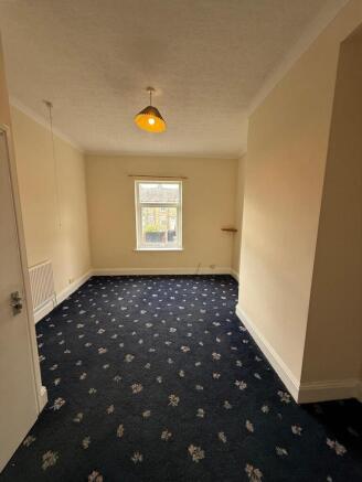 2 bed Terraced to rent Image 9