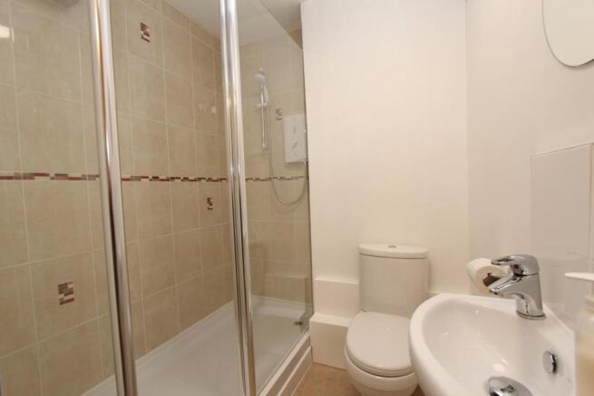 11 Lime Court shower room.jpg