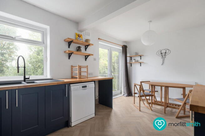 3 bed Terraced for sale Image 9