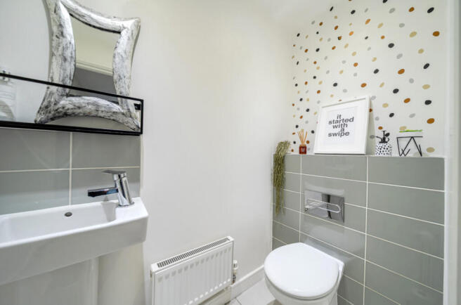 3 bed Semi-Detached for sale Image 6
