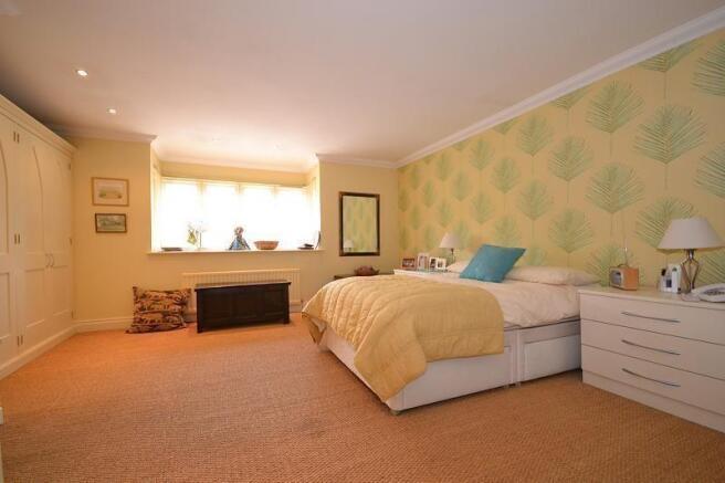 Main bed