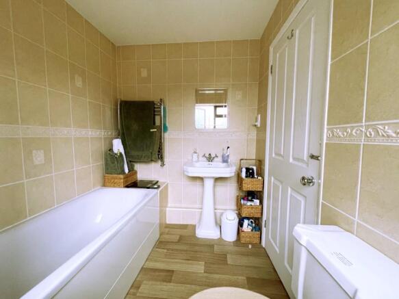Photo 6