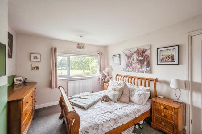 3 bed Semi-Detached for sale Image 10