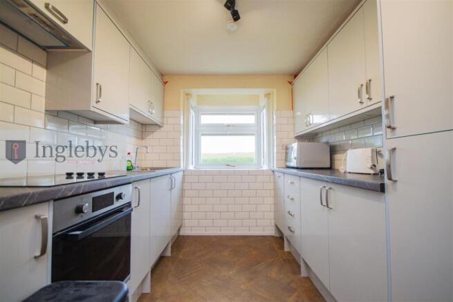 2 bed Apartment for sale Image 6
