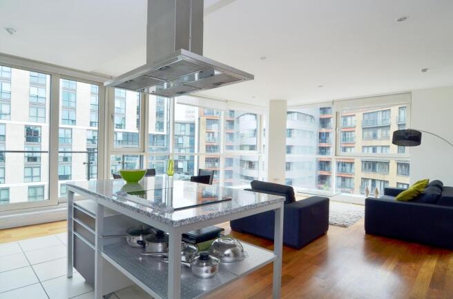 Kitchen/reception