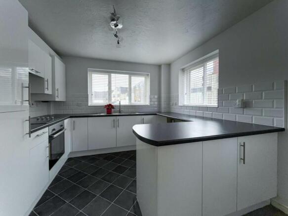5 needles kitchen ma