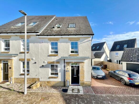 Glendale Wynd, Brookfield four bedroom townhouse