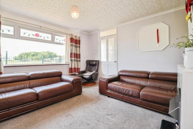 3 bed Semi-Detached for sale Image 4
