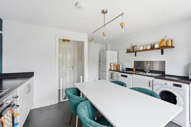 2 bed Semi-Detached for sale Image 5
