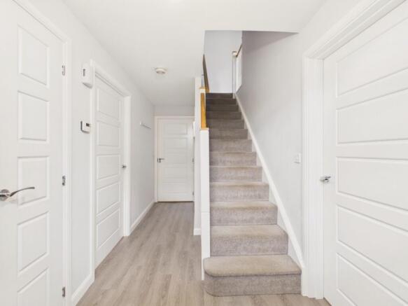 3 bed Semi-Detached for sale Image 6