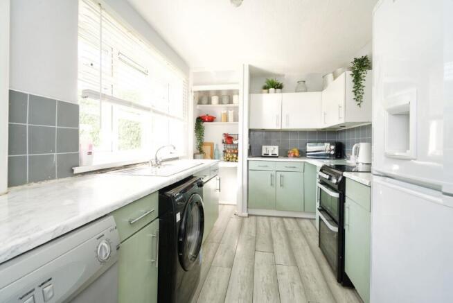 2 bed Terraced for sale Image 5