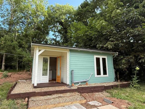 shed v1.jpg