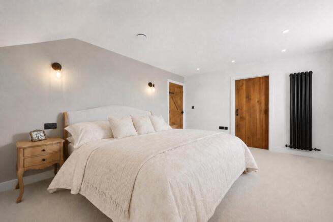 3 bed Semi-Detached for sale Image 11