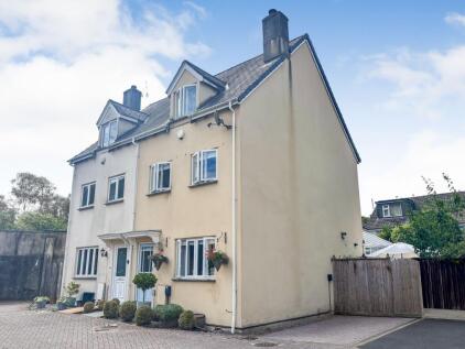 Halfmoon Court, Buckfastleigh