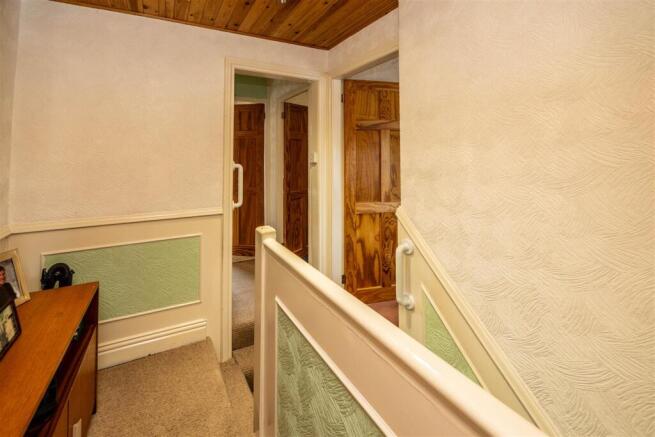 3 bed Terraced for sale Image 11