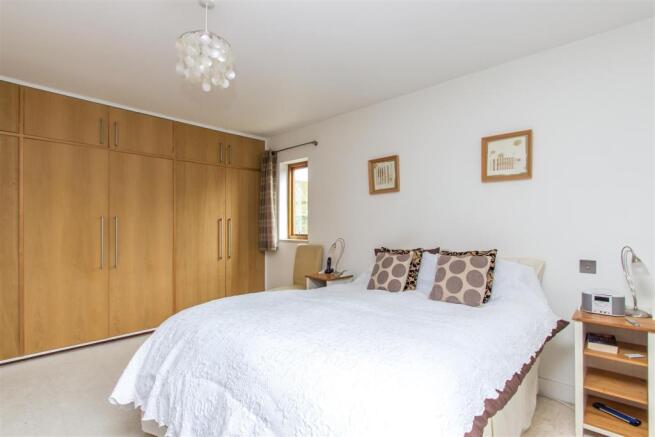 Bedroom 2 (2).jpg