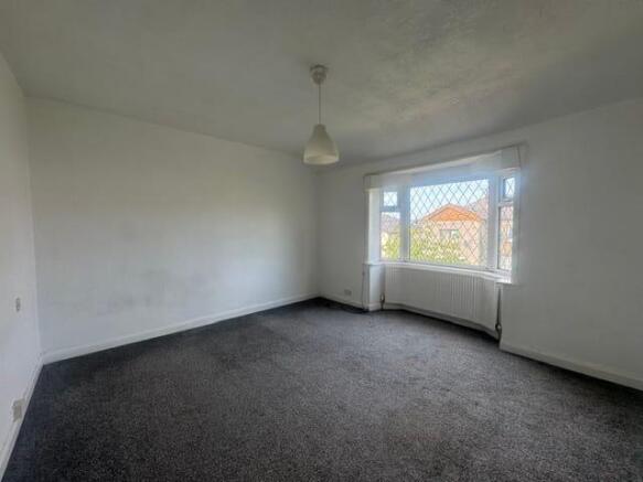 2 bed Semi-Detached to rent Image 5