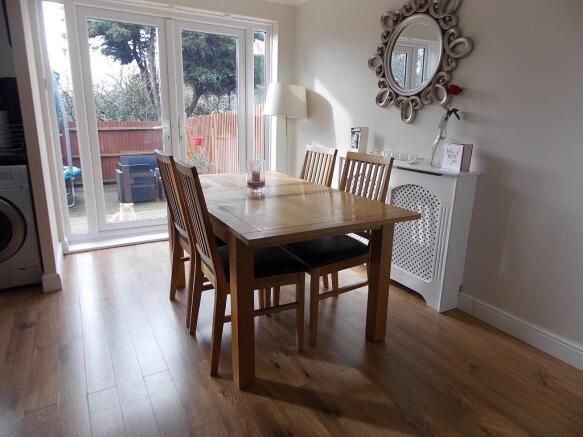 Lounge/dining rm