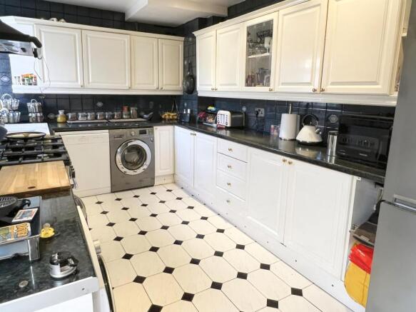Kitchen 1