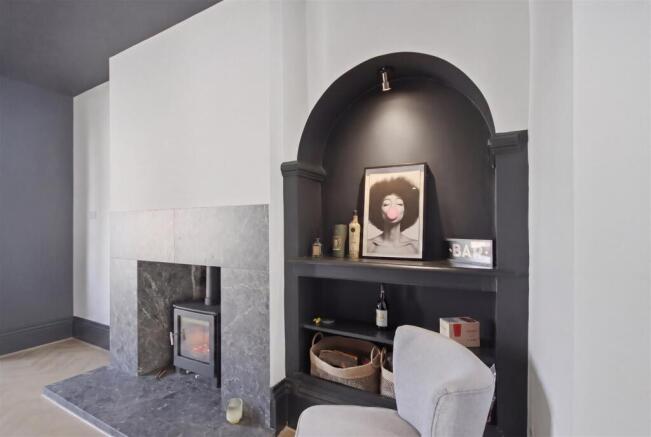 4 bed Detached for sale Image 7