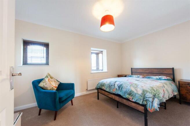 Bedroom 1.jpg