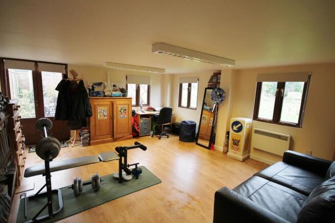 Photo 18