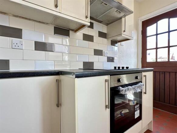 3 bed Semi-Detached for sale Image 7