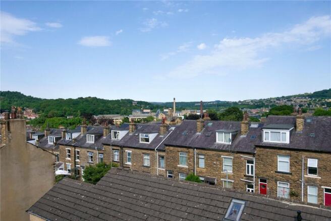 3 bed Terraced for sale Image 11
