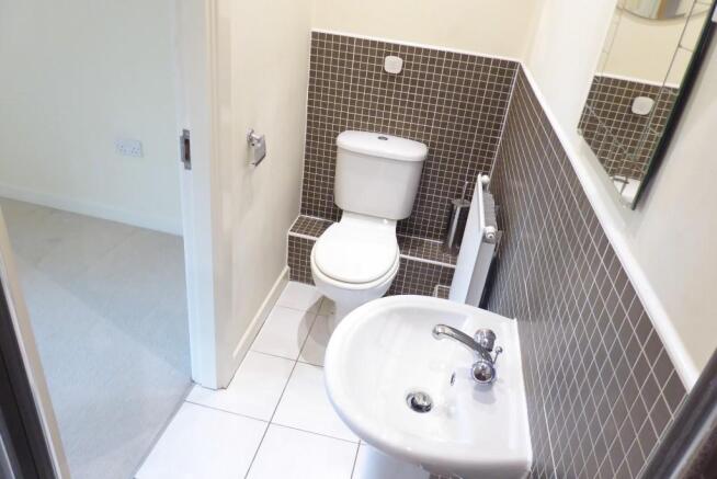EN SUITE