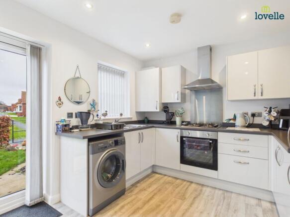 Meadow Walk, Saxilby, LN1 photo 4