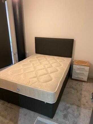 1 bed Duplex to rent Image 5
