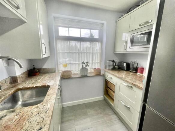 kitchen 2.jpeg