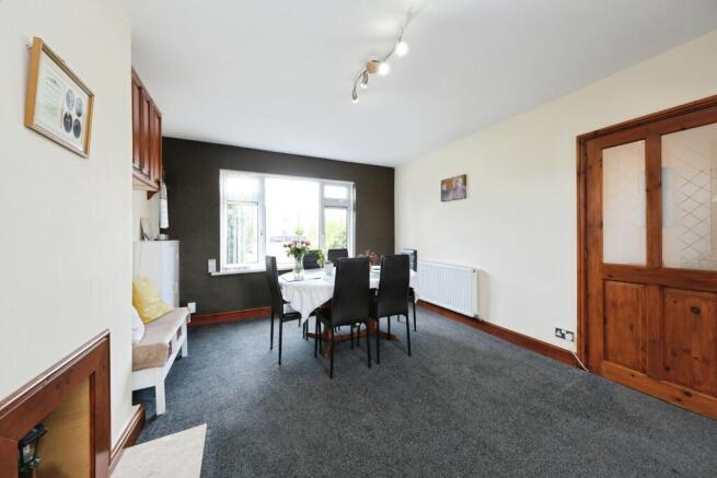 3 bed Semi-Detached for sale Image 8