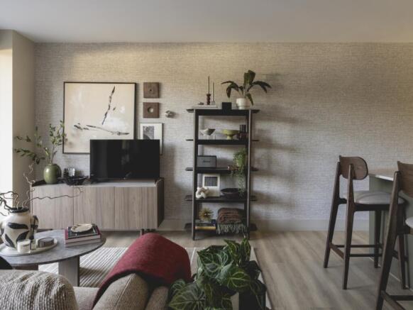 1 bed show apt lo...