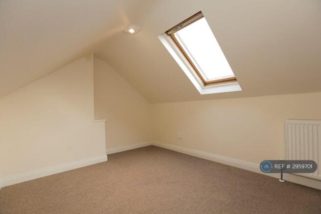 3 bed Terraced to rent Image 7