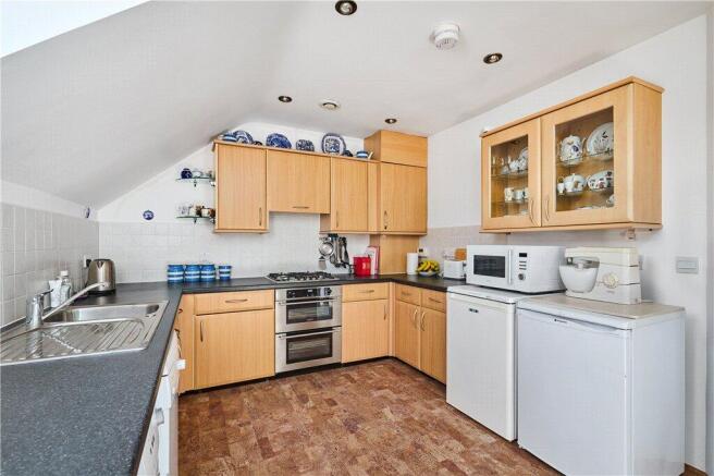 2 bed Apartment for sale Image 4