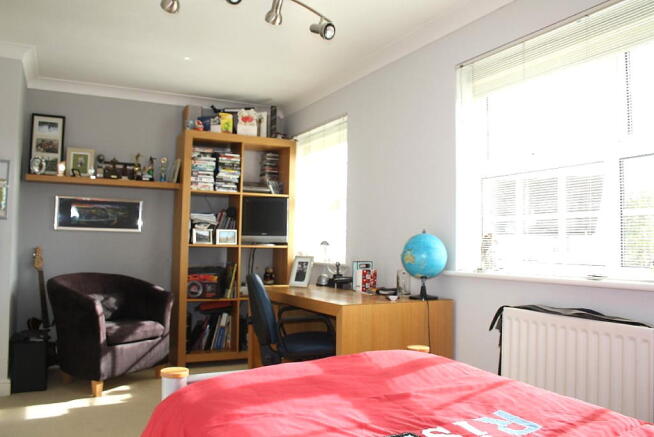 Photo 12