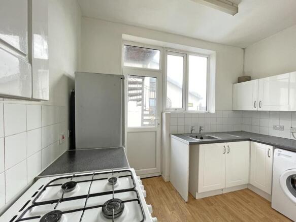Greenbank Avenue 20 GFF - Kitchen.jpg