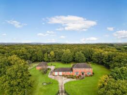 Haywain House, Hornash Lane, Shadoxhurst TN26 1HU