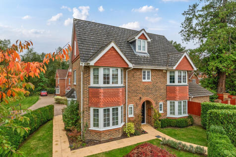 Kintbury Close, Fleet, GU51