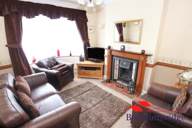 BAY FRONTED LOUNGE