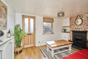 76, High Street, Newport PO30 1NU
