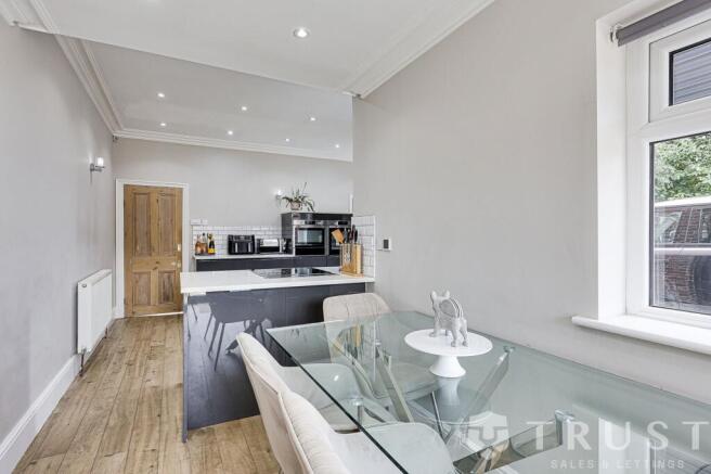 3 bed Detached for sale Image 9