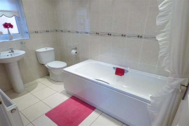 En-Suite Bathroom