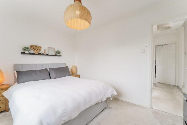 2 bed Semi-Detached for sale Image 9