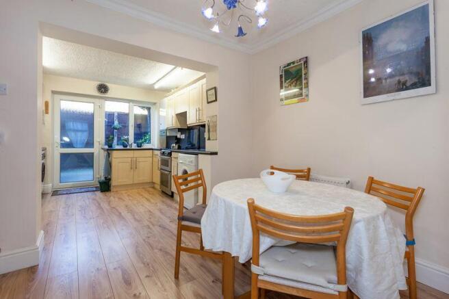 KITCHEN DINER