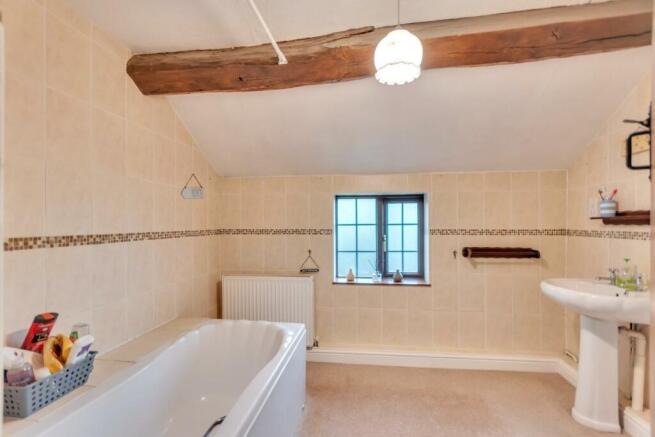 Bathroom.jpg